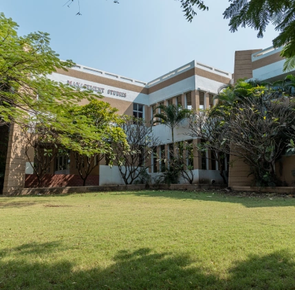 Campus & Infrastructure